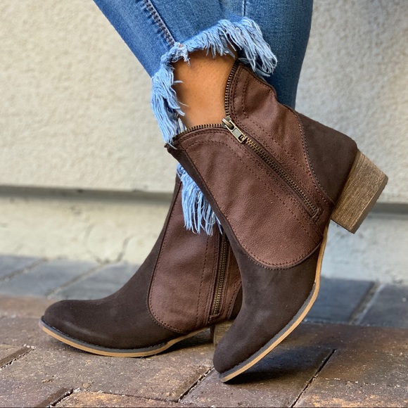 Brown Distressed Dual Zipper Western Ankle Booties - Picture 8 of 8